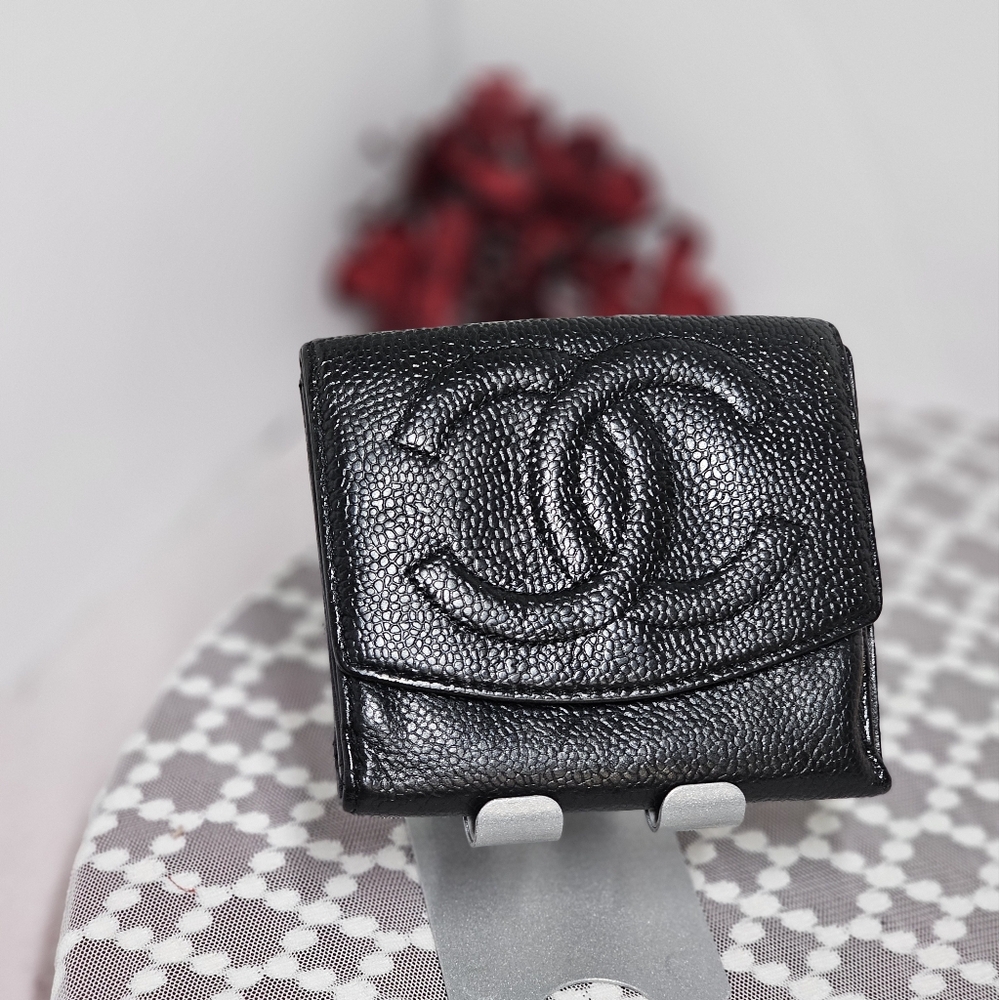 Chanel Caviar Skin Leather Bifold Wallet (Serial no 4253614